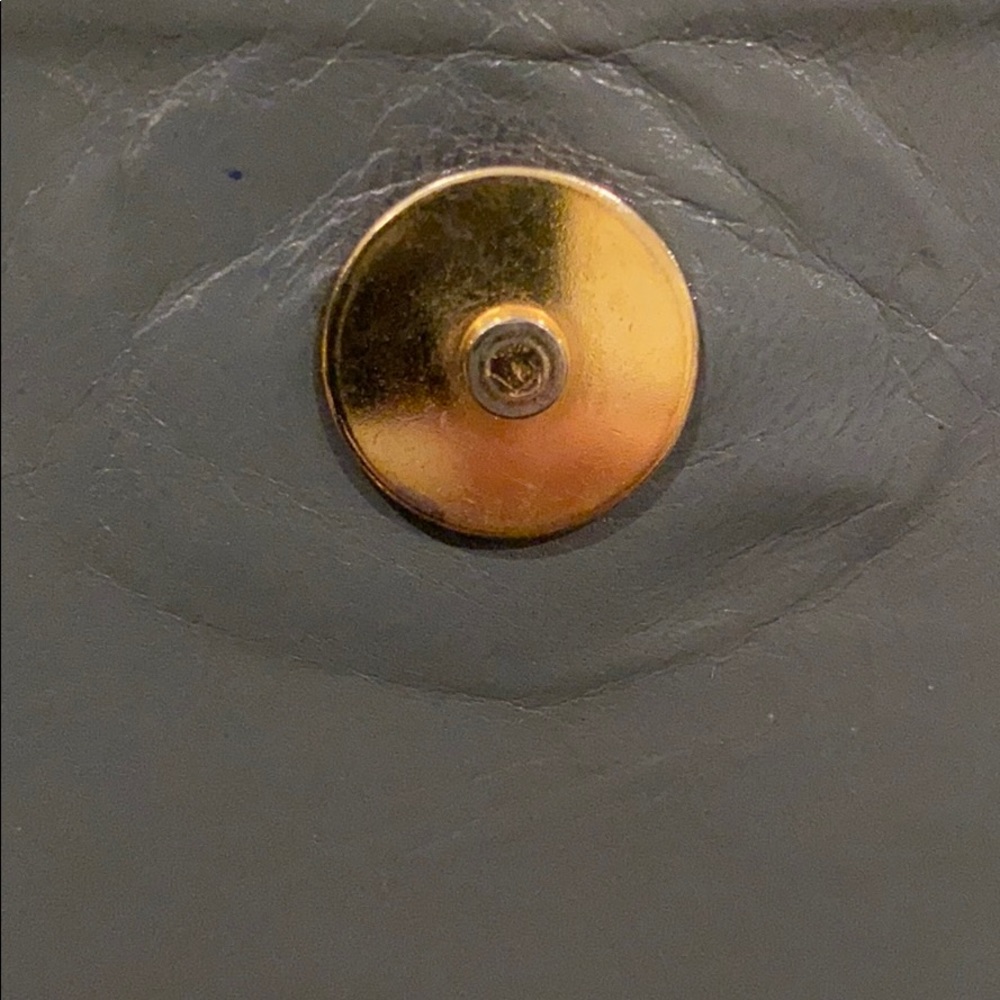 CHARLES JOURDAN VINTAGE GRAY CLUTCH VERY UNIQUE SHAPE 100% LEATHER - Picture 7 of 8